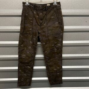 Anthropologie Women’s THE WANDERER Army Camo Pant‎ Size 28 Streetwear Casual